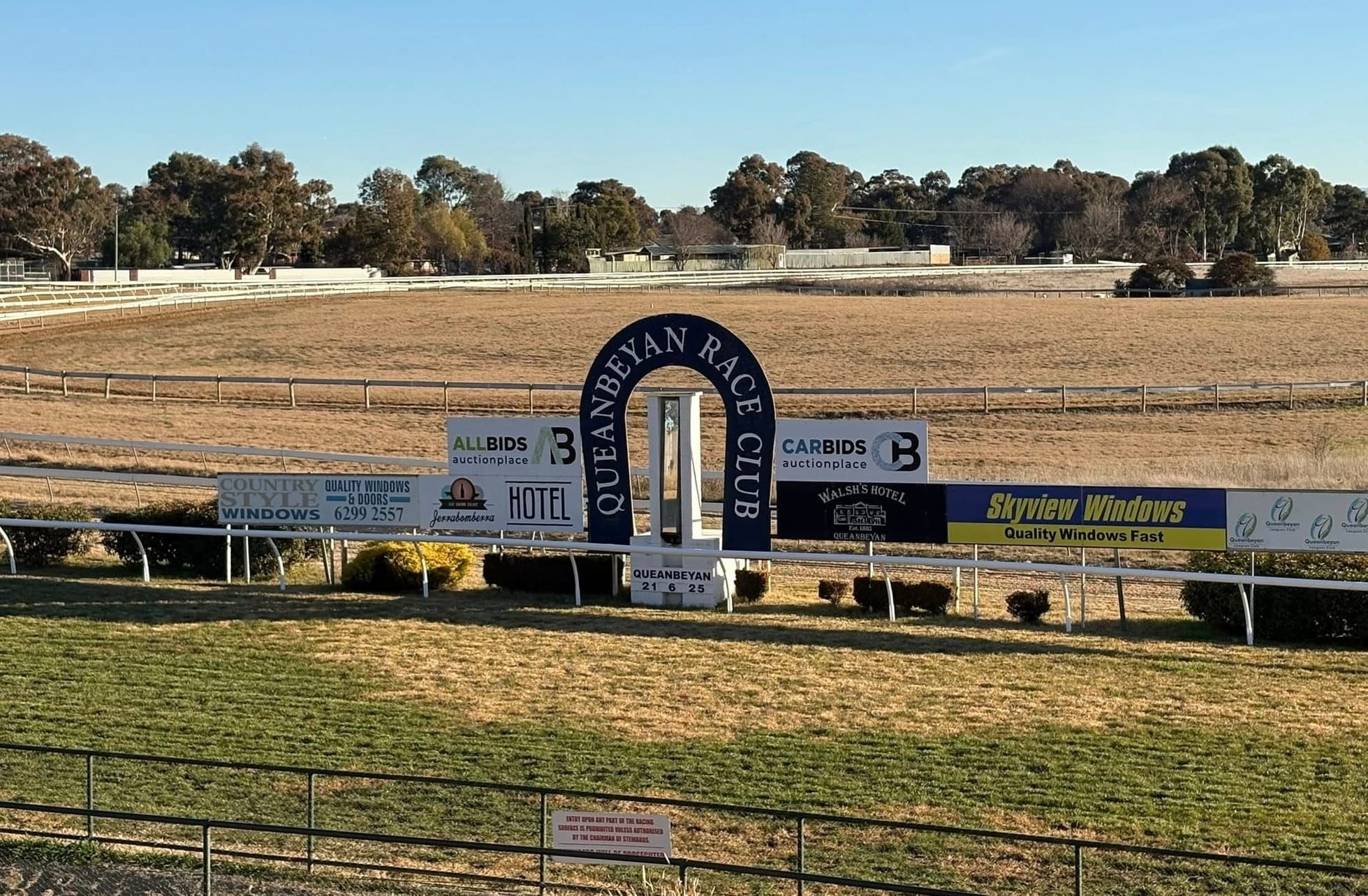 Queanbeyan Racecourse