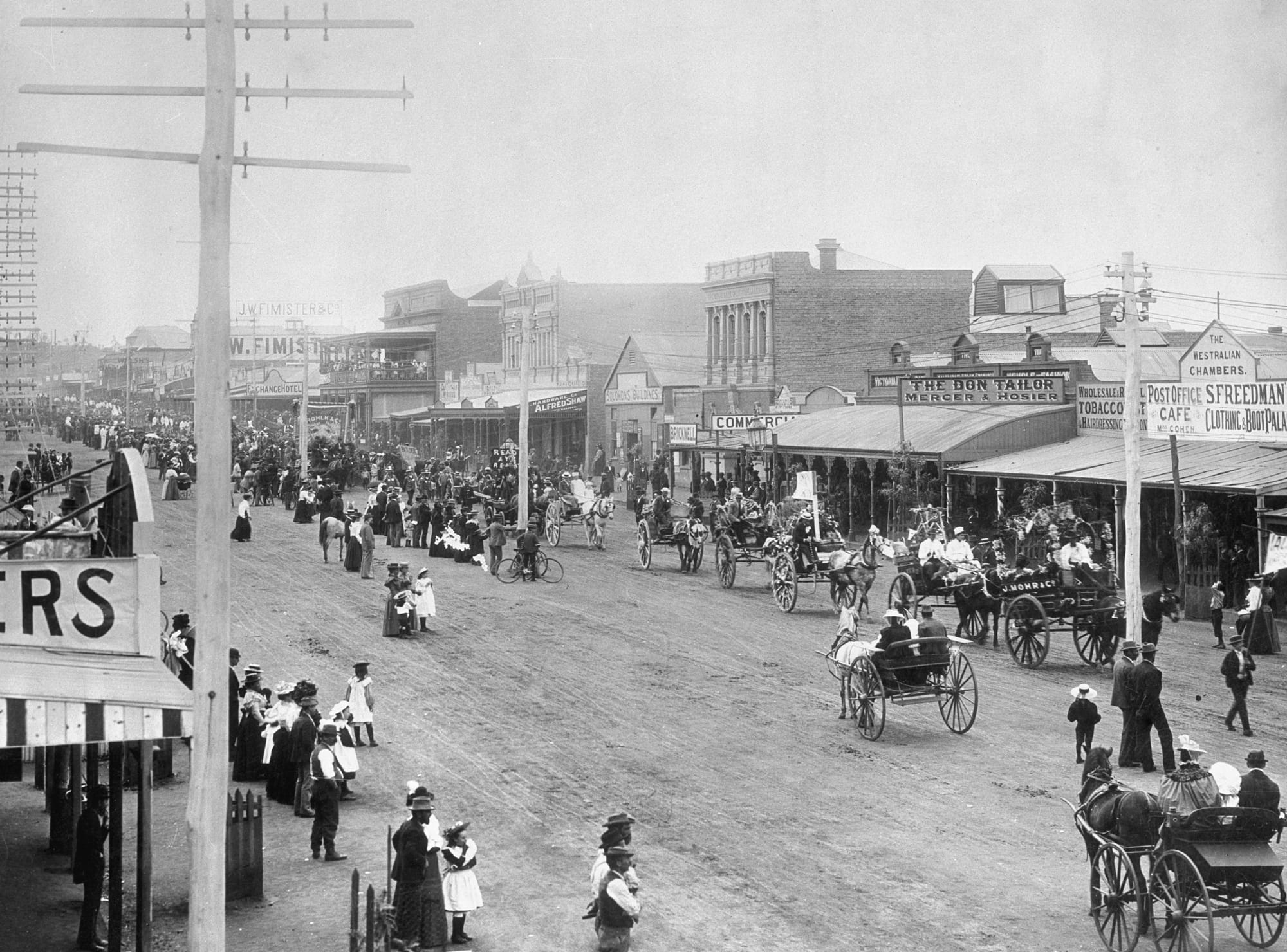 Hannans St in Kalgoorlie