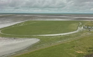 ‘This is kind of normal for us’ - Extreme weather a reality of remote Queensland racing