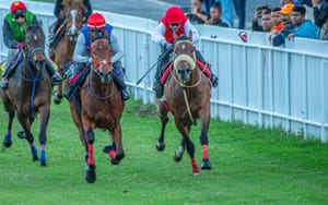 Mauritian racing set for return