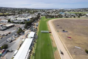 Port Lincoln racing season on hold amid track surface concerns