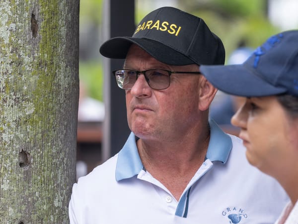 Straight Shorts - Wednesday June 4 - Spicy result in Fred Best, bookies pay out on wrong numbers, Observer impressive at Sandown, BetMakers moves into Vegas